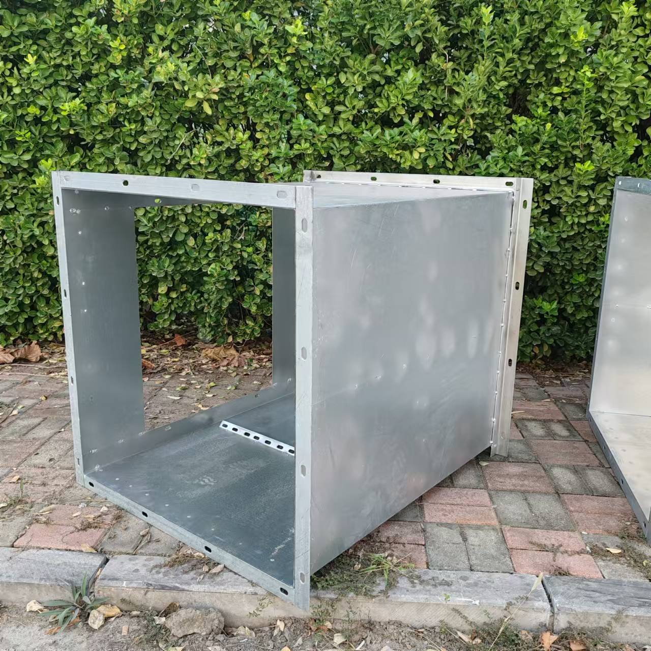 ថាសដាក់ខ្សែបញ្ឈរ