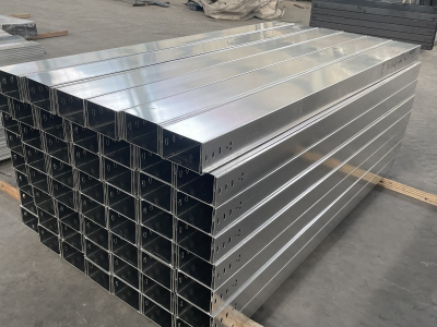 ថាសដាក់ខ្សែកាប Galvanized