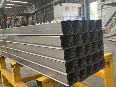 ថាសដាក់ខ្សែកាប