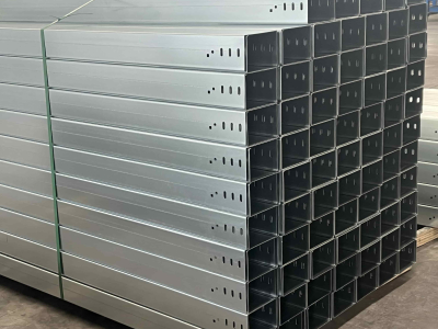 ថាសដាក់ខ្សែសន្លឹកស័ង្កសី ជ្រលក់ក្តៅ