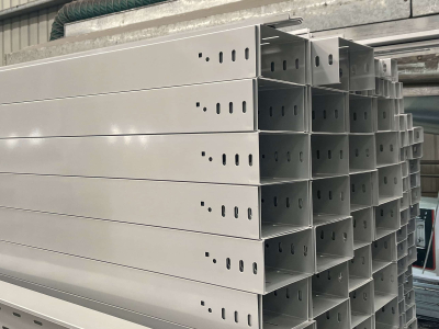 ថាសខ្សែការពារភ្លើង